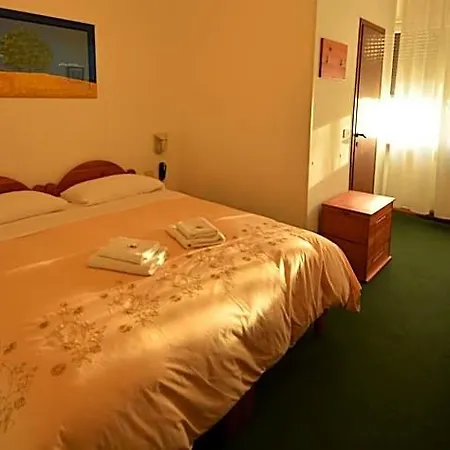 Hotel Valle Di Banne 3*