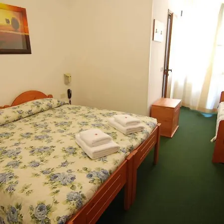 Valle Di Banne Hotel Terst